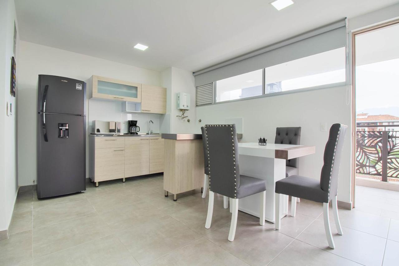 Camelot Apartahotel Medellín Buitenkant foto