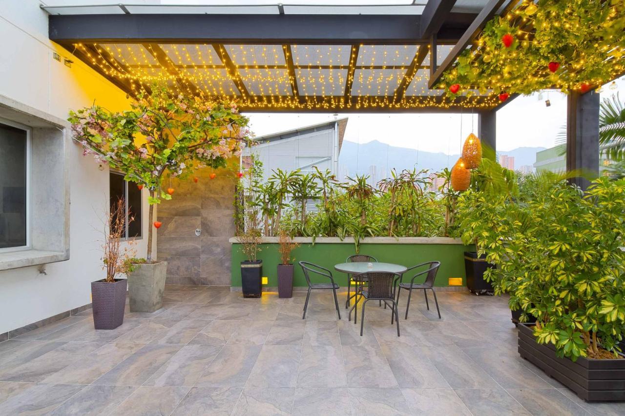 Camelot Apartahotel Medellín Buitenkant foto
