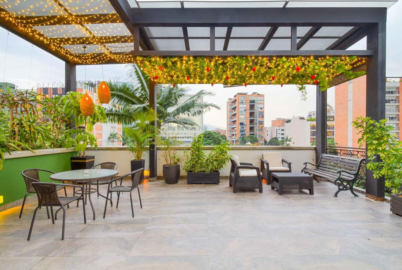 Camelot Apartahotel Medellín Buitenkant foto