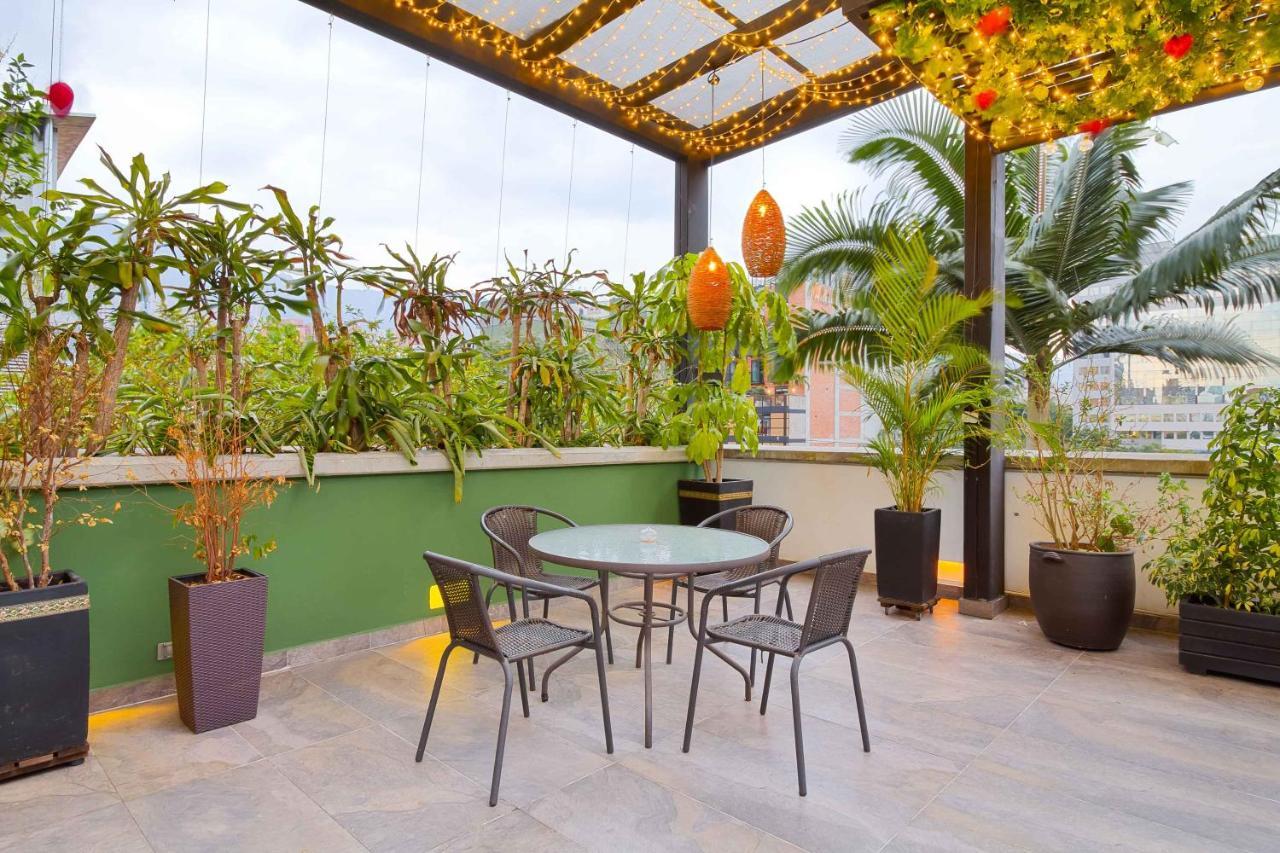 Camelot Apartahotel Medellín Buitenkant foto